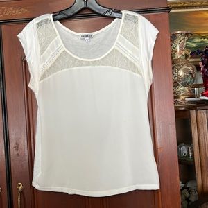 Express Cute Cream Color  Short Sleeve Shirt With Sheer Lace  Panels XS